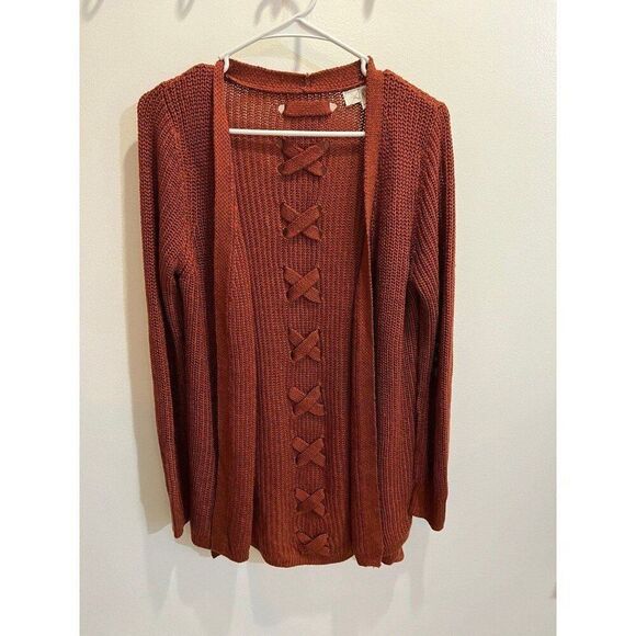 Pinque Women Fall Chic Jamelya Back Detail Cardigan Coquette Feminine Sweater - Picture 3 of 8